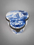 18th Century Delft Trefoil Hinged Lid Trinket Box - Adriaen Pynacker Design. - Harrington Antiques