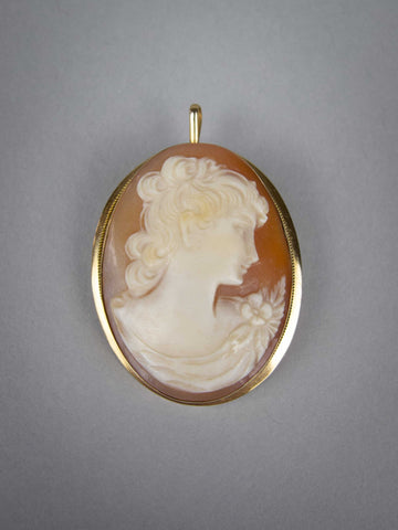 Vintage 18 Carat Gold Finely Carved Cameo Brooch / Pendant. - Harrington Antiques